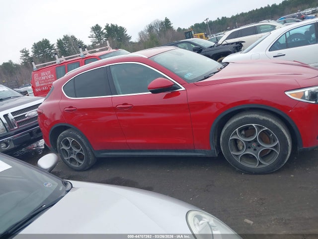 Alfa Romeo Stelvio Awd