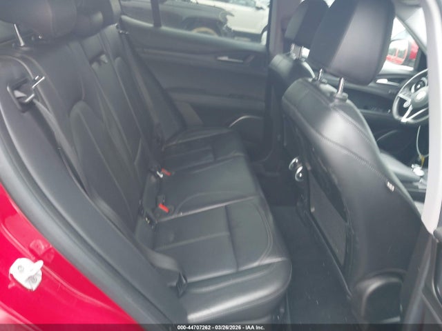 Alfa Romeo Stelvio Awd