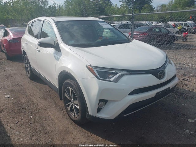 Salvage Toyota RAV4 Image
