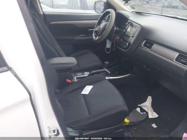 Mitsubishi Outlander Es