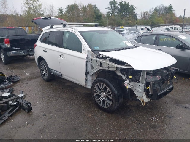 Salvage Mitsubishi Outlander Image