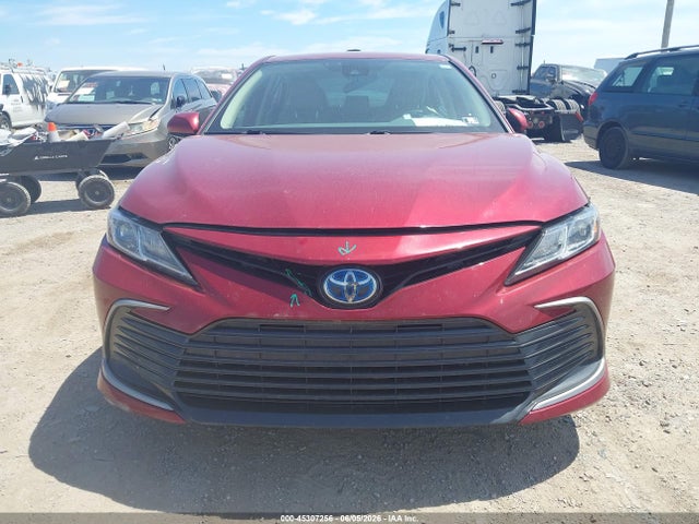Toyota Camry Le Hybrid