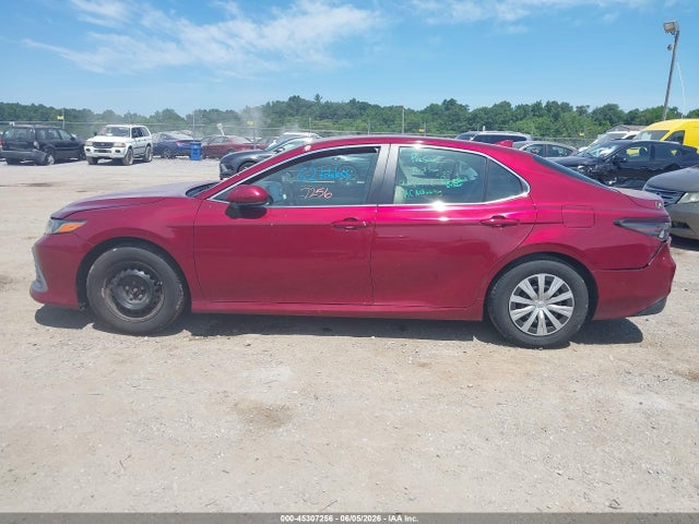 Toyota Camry Le Hybrid