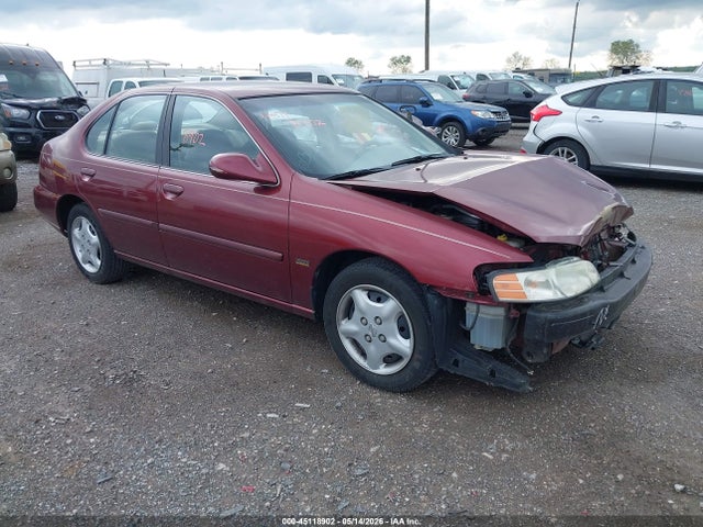 Salvage Nissan Altima Image