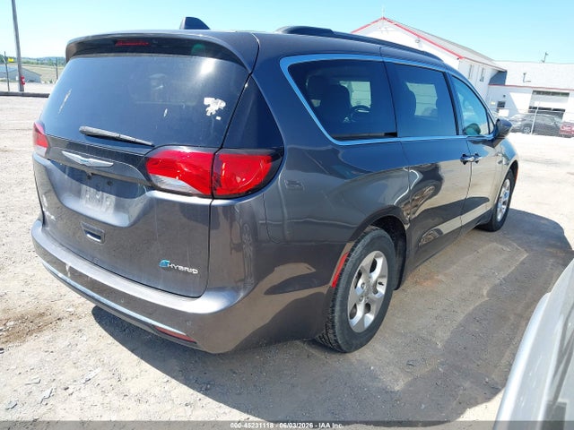 Chrysler Pacifica Touring Plus