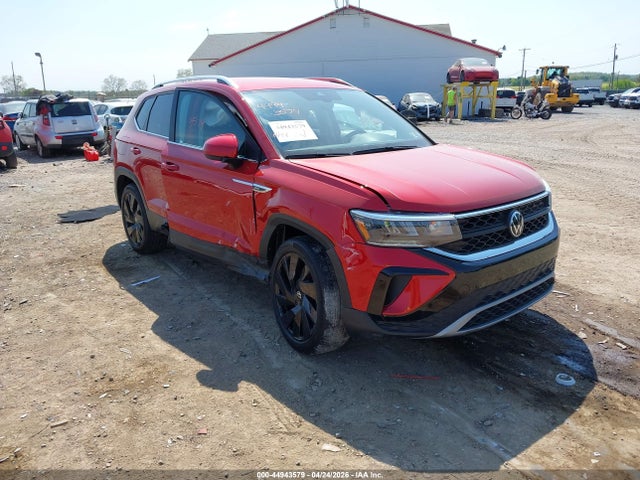 Salvage Volkswagen Taos Image