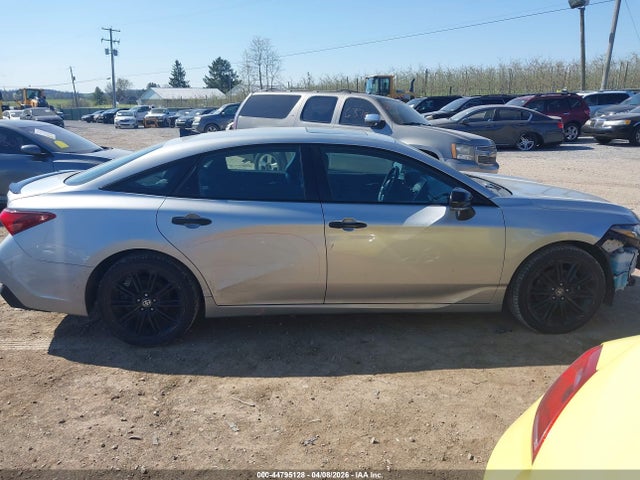 Toyota Avalon Xse Nightshade Hybrid