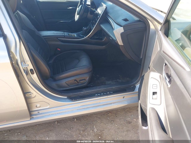 Toyota Avalon Xse Nightshade Hybrid