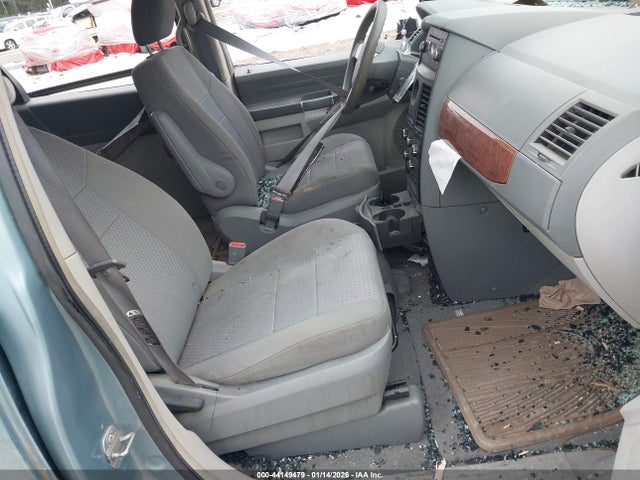 Chrysler Town & Country Lx