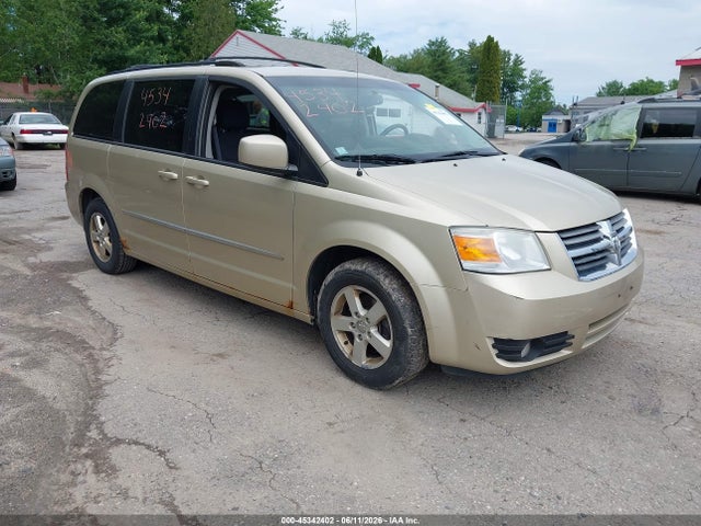 Salvage Dodge Grand Caravan Image