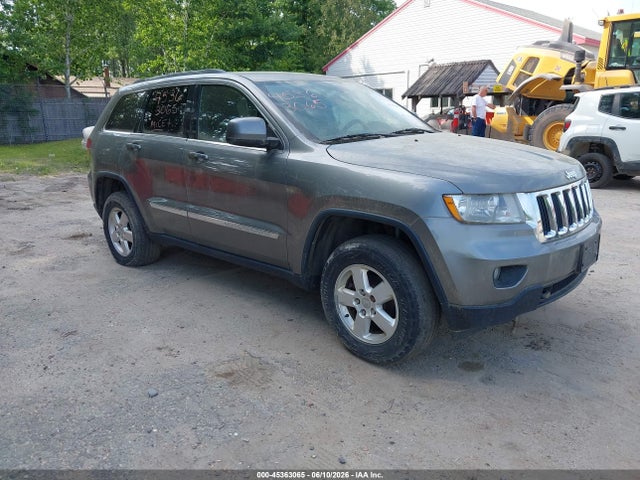 Salvage Jeep Grand Cherokee Image