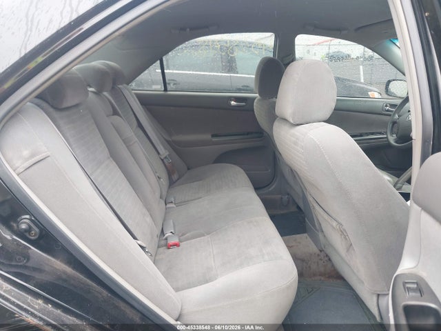Toyota Camry Le V6