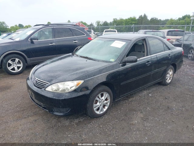 Toyota Camry Le V6
