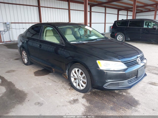Salvage Volkswagen Jetta Image