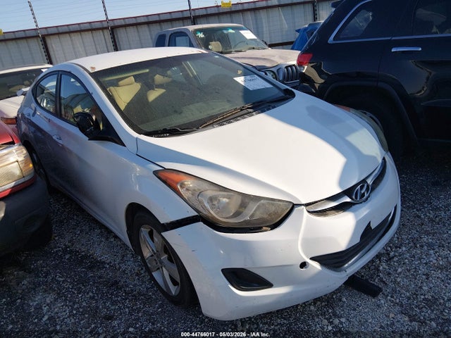 Salvage Hyundai ELANTRA Image