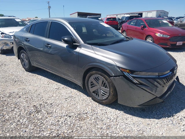 Salvage Nissan Sentra Image