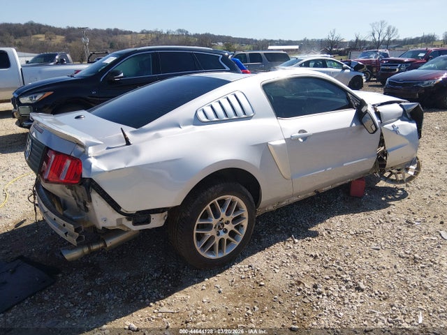 Ford Mustang V6 Premium