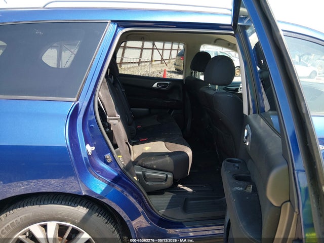 Nissan Pathfinder S