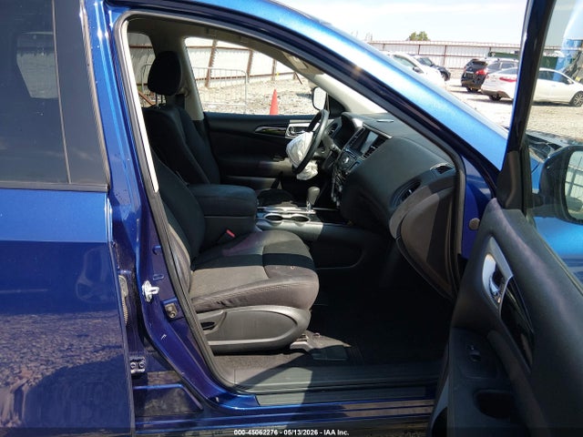 Nissan Pathfinder S