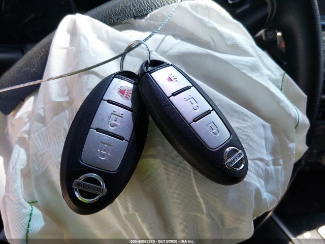 Nissan Pathfinder S