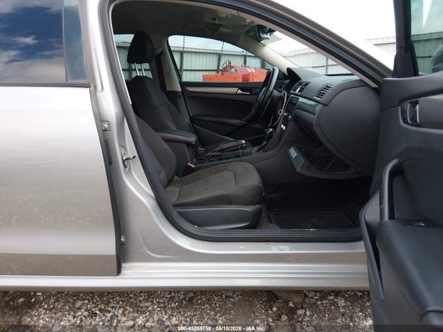 Volkswagen Passat 2.5l S