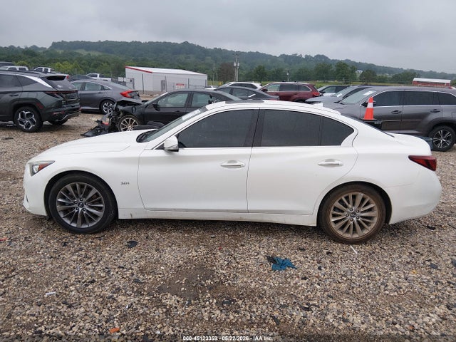 INFINITI Q50 3.0t Luxe