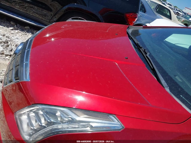 Cadillac ELR Standard