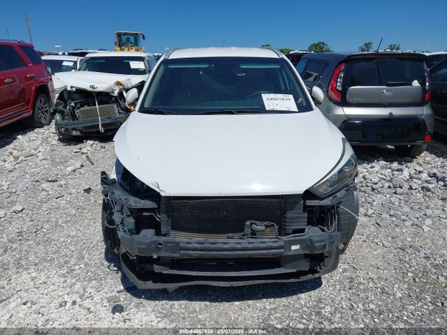 Hyundai TUCSON Se