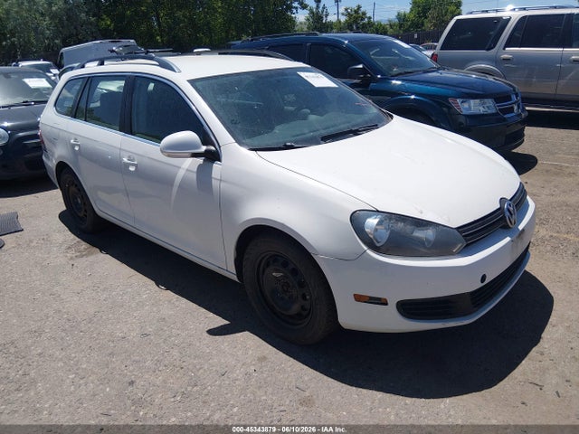 Salvage Volkswagen Jetta Image