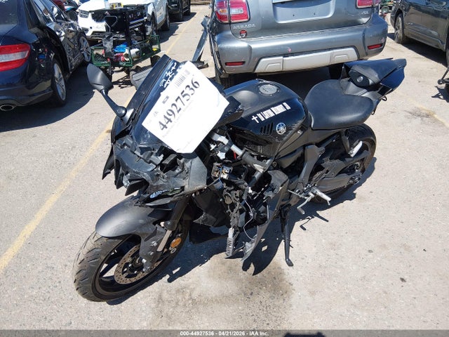Yamaha Yzfr7