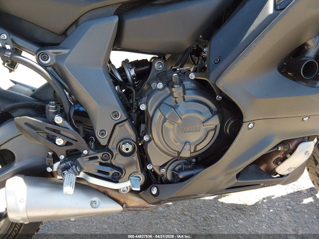 Yamaha Yzfr7