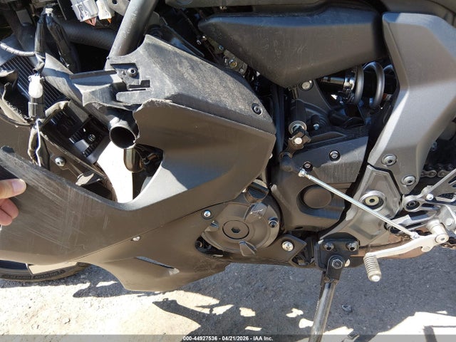 Yamaha Yzfr7
