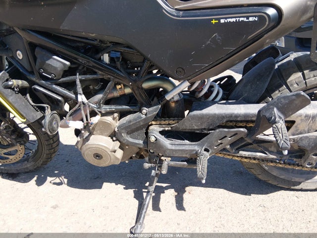 Husqvarna Vitpilen 401 Svartpilen 401