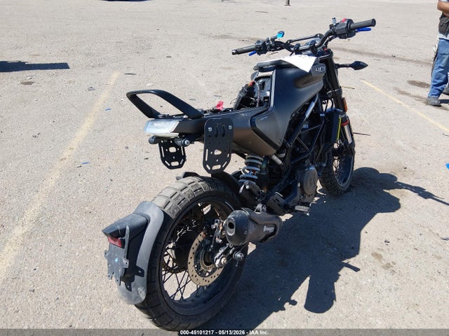 Husqvarna Vitpilen 401 Svartpilen 401