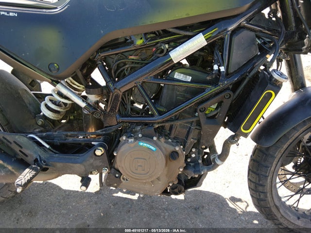 Husqvarna Vitpilen 401 Svartpilen 401