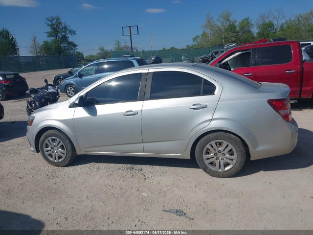 Chevrolet Sonic Ls Auto