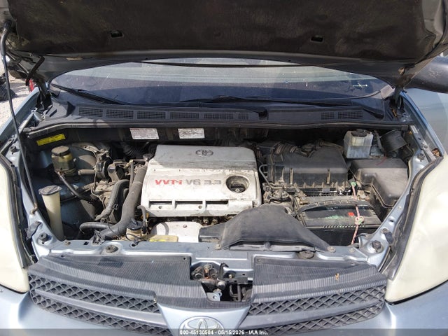 Toyota Sienna Le