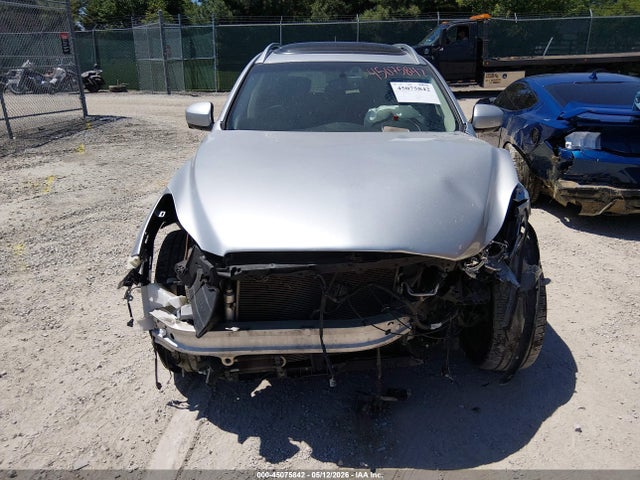 INFINITI Ex Journey