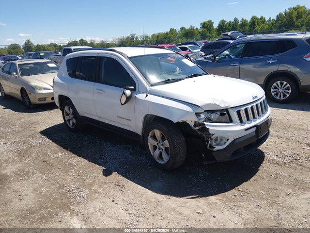 Salvage Jeep Compass Image