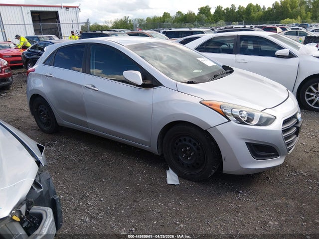 Salvage Hyundai ELANTRA Image