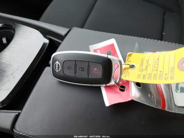 Nissan Rogue S Fwd