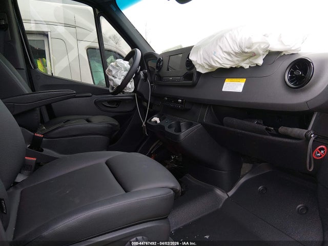 Mercedes-Benz Sprinter 2500 High Roof 4-cyl Diesel Ho