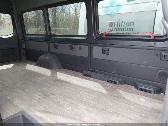 Mercedes-Benz Sprinter 2500 High Roof 4-cyl Diesel Ho