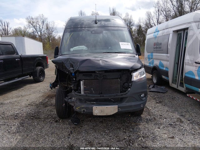 Mercedes-Benz Sprinter 2500 High Roof 4-cyl Diesel Ho