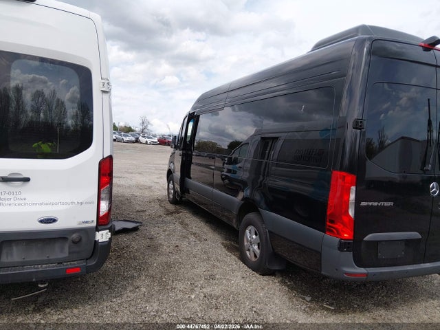 Mercedes-Benz Sprinter 2500 High Roof 4-cyl Diesel Ho