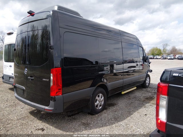 Mercedes-Benz Sprinter 2500 High Roof 4-cyl Diesel Ho