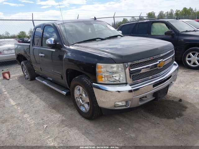 Salvage Chevrolet Silverado 1500 Image