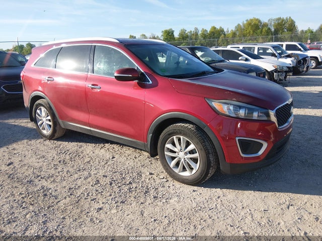 Salvage Kia Sorento Image