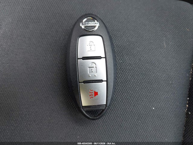 Nissan Pathfinder S
