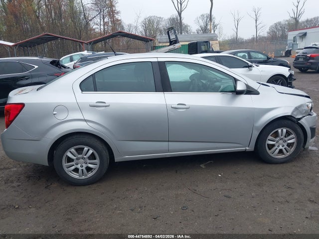Chevrolet Sonic Lt Auto